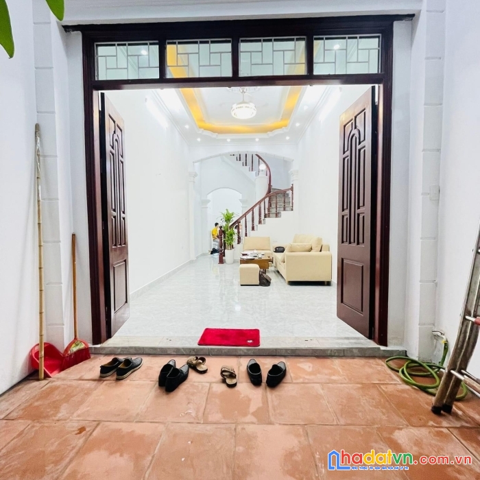 Bán nhà đẹp bùi xương trạch quận thanh xuân ngõ thoáng gần chợ có sân để xe rộng 47m2- 4.85 tỷ