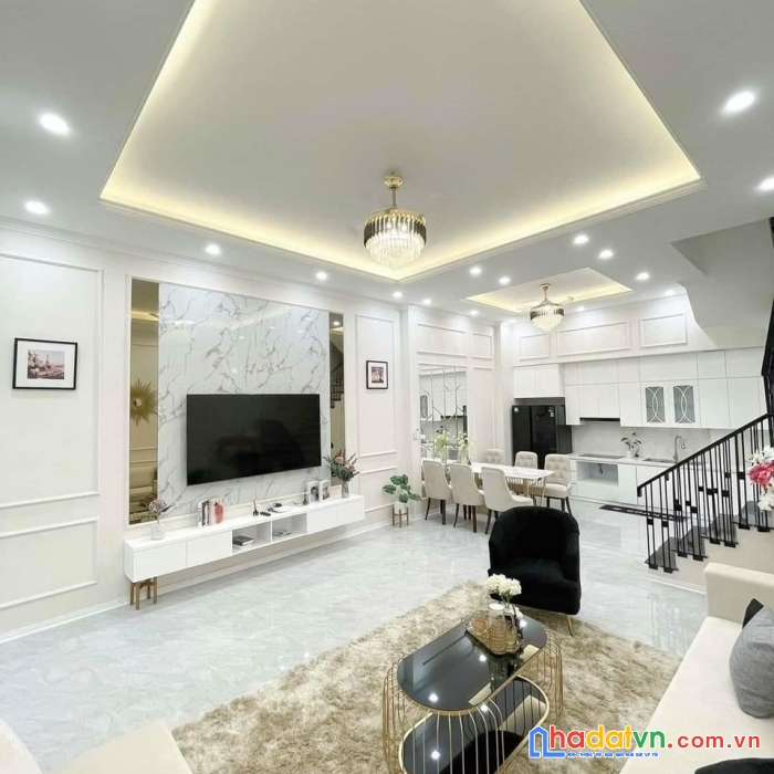 Bán nhà cầu cốc 32m2 - 5 tầng - mt 5.5m - gía 3 tỷ - nhà đẹp ở luôn - gần ô tô - full nội thất.