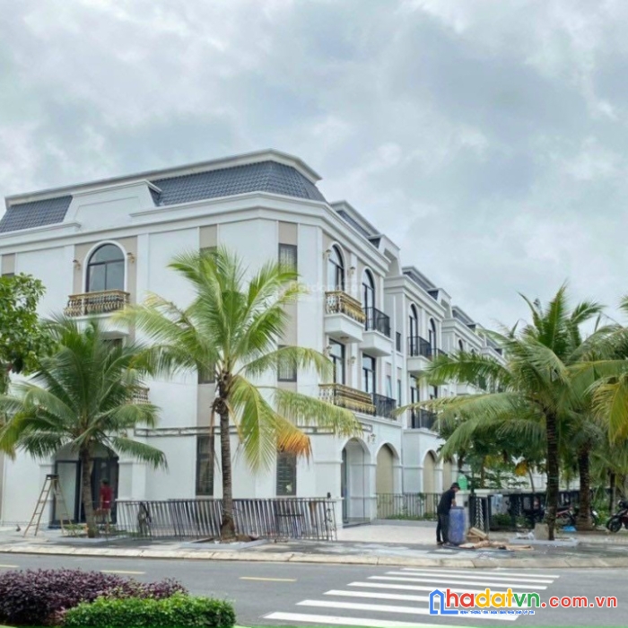 Bán gấp nhà phố ven sông 1t2l 100m2 kiến trúc châu âu ngay trung tâm hành chính. chỉ 4 tỷ
