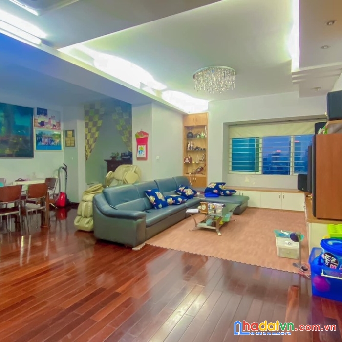 Căn hộ 120m2 tòa 196 thái thịnh- trung tâm quận đống đa- sổ đỏ chính chủ