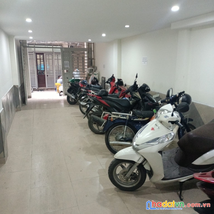 Bán tòa căn hộ dịch vụ phố khương đình thanh xuân 105m 7 tầng 14 phòng kk dthu 70tr/th giá 14.8 tỷ