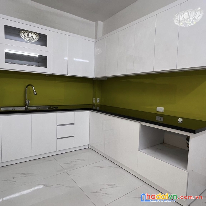 Bán nhà ven hồ tây-gần đường to-sát cạnh chợ tiện ích full