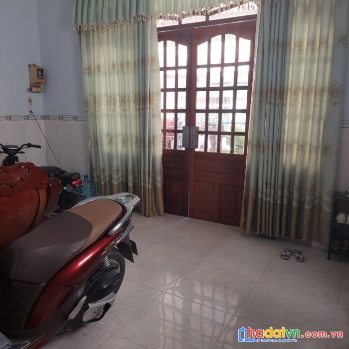 Bán nhà 175m2 ngang 7m đường oto cách phạm văn thuận 300m p tam hiệp biên hoà