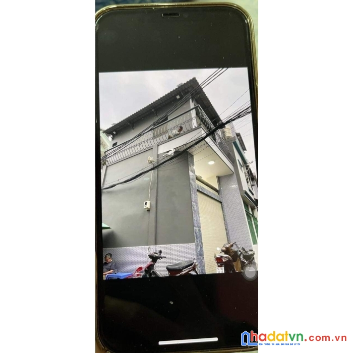 Chính chủ cần bán nhanh căn nhà tại mặt tiền đường cách mạng tháng 8. giá tốt