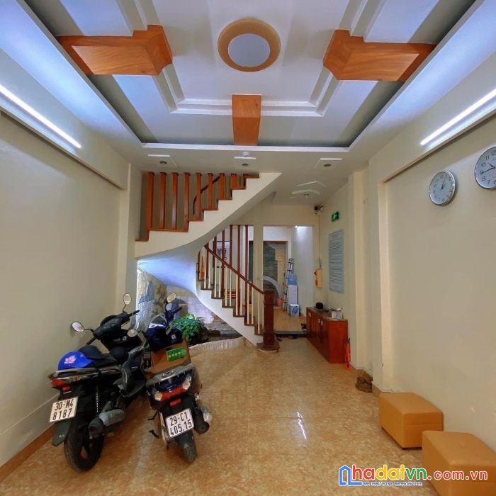 Bán nhà quận cầu giấy phường quan hoa 50 m2 x6 t 9.3 tỷ ô tô kd