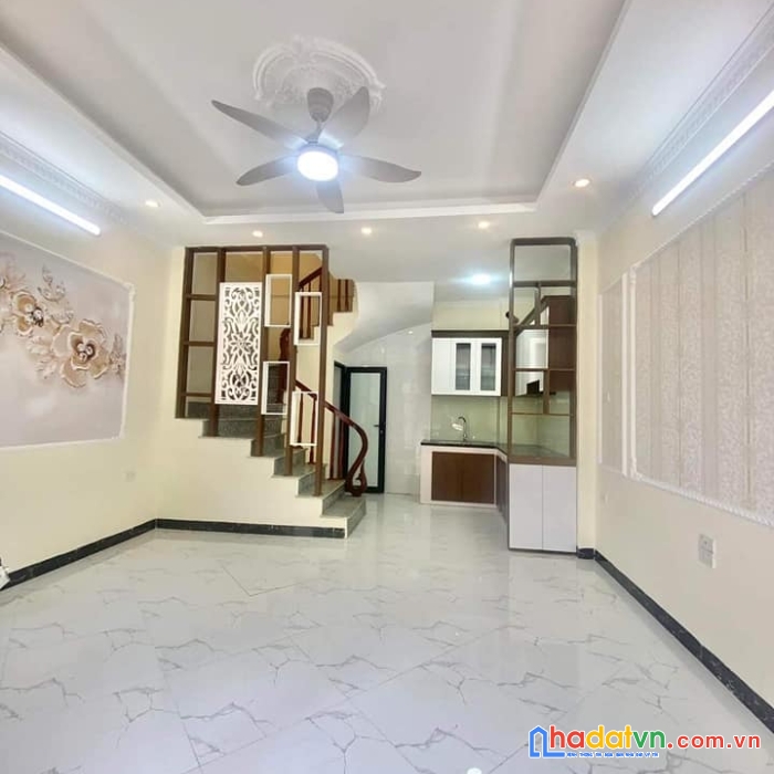 Bán nhà phân lô làng phú đô - lê quang đạo- nam từ liêm- 32m x 5t- nhỉnh 3t.