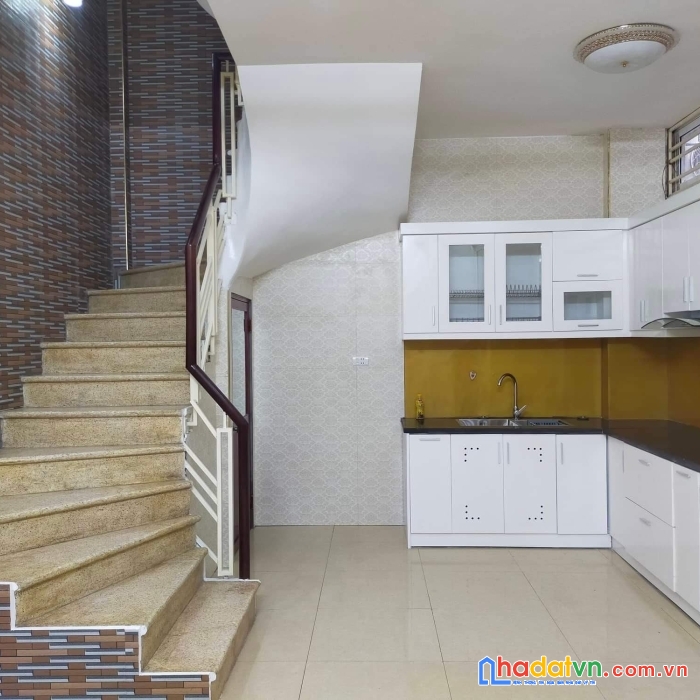 Nhà hồ tùng mậu 45m2 4 tầng hơn 4 tỷ