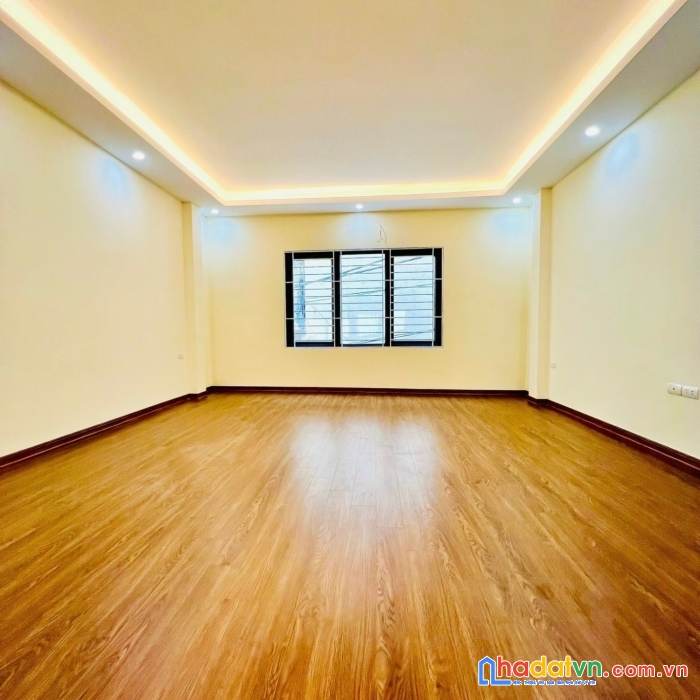 Bán nhanh nhà tô hoàng, bạch mai, 30m, 5t, mới koong, nhỉnh 3 tỷ.