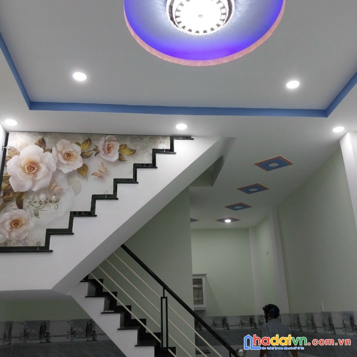 Bán nhà chính chủ - 3 tầng đúc btct - nội thất mới lung linh.