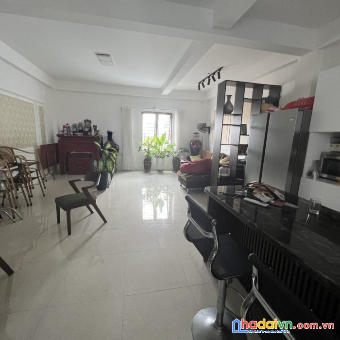 Bán nhà ngọc thụy 90m nhỉnh 8tỷ ngõ 68, ôtô vào nhà, ở ngay