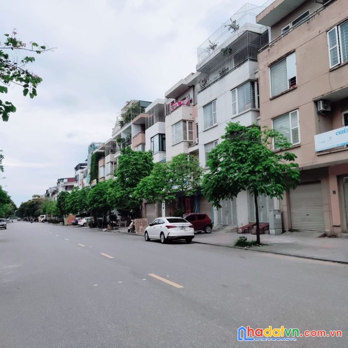 Bán nhà phân lô vỉa hè kinh doanh phú la 90m 4 tầng mặt tiền 4.5m 11 tỷ