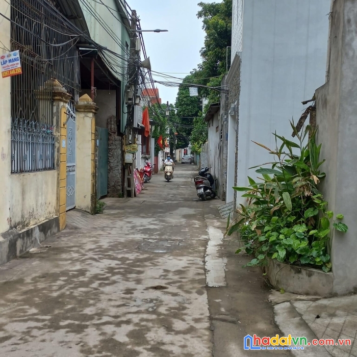 Bán đất phố gia thượng - 60m - mặt tiền 4.5m - giá 2.x tỷ - ngõ ô tô  vào đất