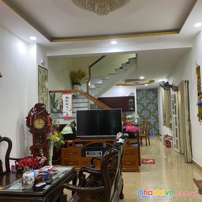 Lạc long quân p11 tb- 5,2.x16- giá 8 tỷ 450