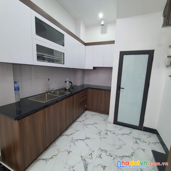 Nhà đẹp ở ngay cầu giấy, 40m 4 tỷ