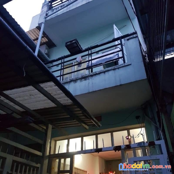 Chủ muốn cho con ra ở riêng nên cần bán ngay 2 căn nhà tại lê đình cẩn
