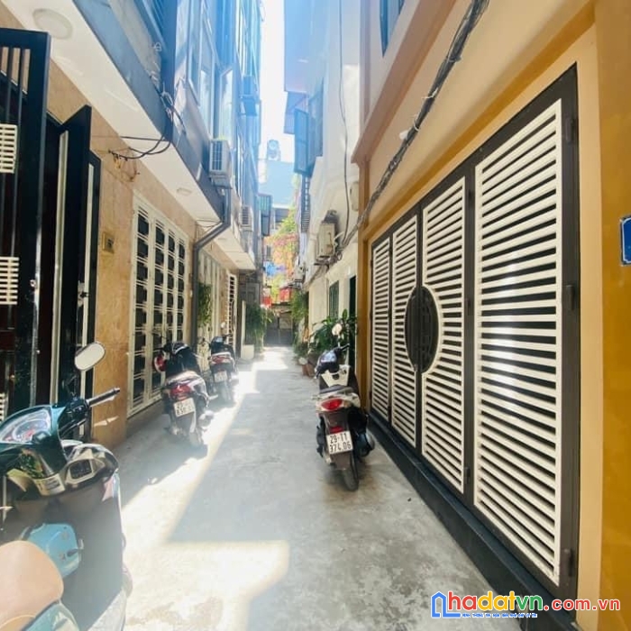 Bán gấp nhà phân lô 50 m2 (4.6*11) pháo đài láng -đống đa ful nội thất nhỉnh 5 tỷ