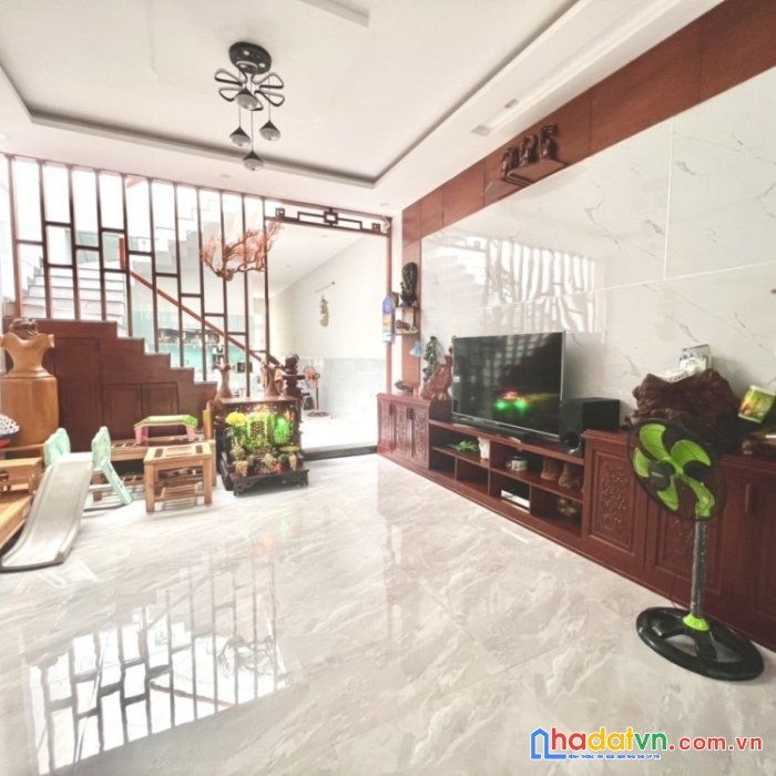 Mua vào đã lời 20%, nhà 2 tầng, kiệt oto hải châu, ở ngay, chủ rất kẹt tiền, nhỉnh 4 tỷ