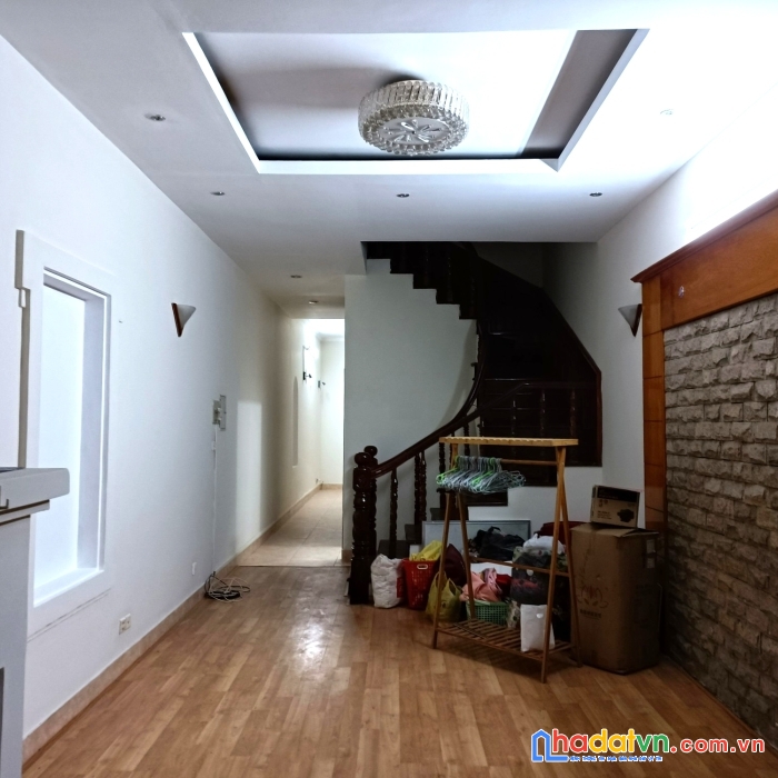 Bán chung cư ngọc lâm, 2 mặt tiền, 2 ô tô tránh, 3 bước ra phố, 143m2x4m