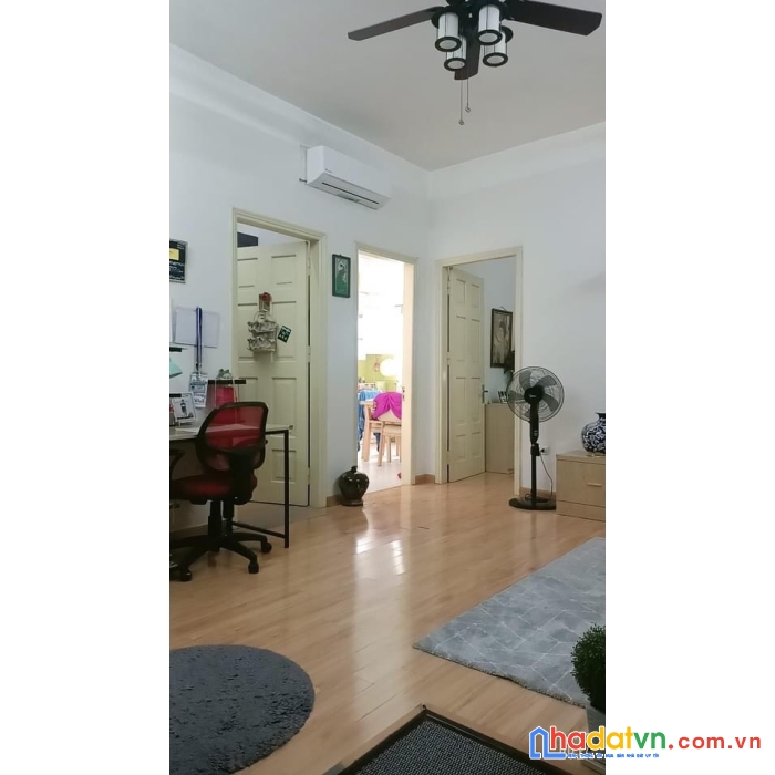Bán chung cư hoàng quốc việt- cầu giấy- 70 m2- 2 ngủ 1 wc- giá rẻ