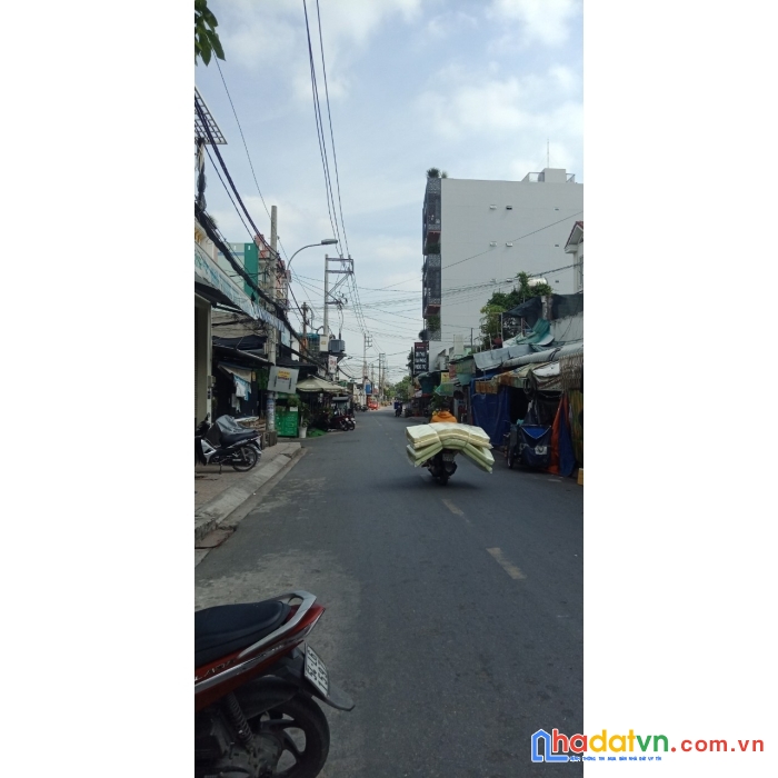 Bán gấp căn nhà mặt tiền kinh doanh quốc lộ 1a bình tân giá 5.9 tỷ.