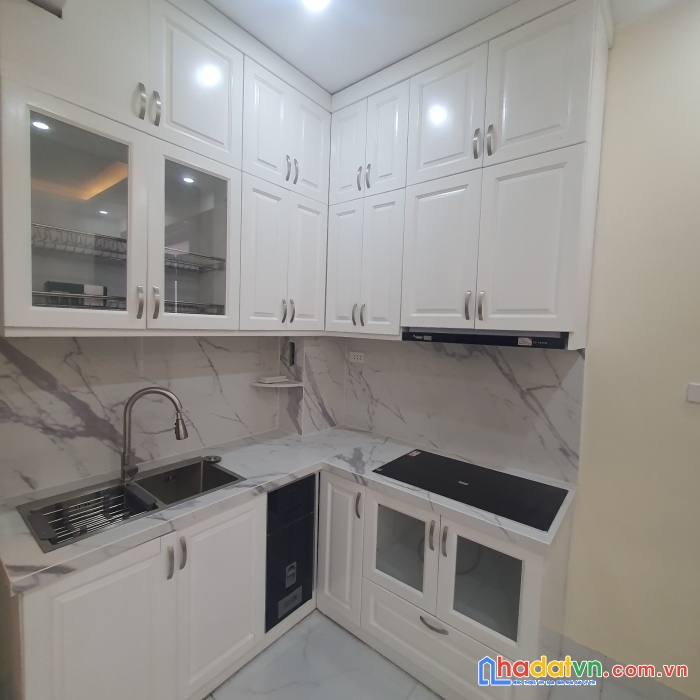 Cần bán căn nhà 30 m2 xây 4 tầng phố kẻ tạnh giang biên