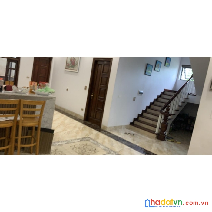 Bán biệt thự ở ngay khu 31ha trâu quỳ -3 tầng mới tinh, mặt phố giá rẻ.0982852808