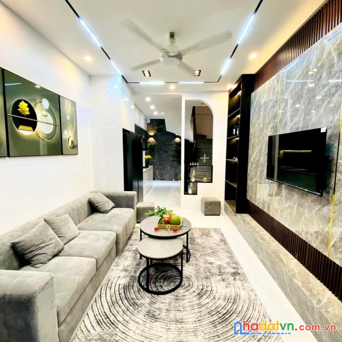 Trương định - hàng hiếm hai bà trưng - trung tâm quận - nhà như khách sạn 5* - nhà đẹp 5 tầng – 3