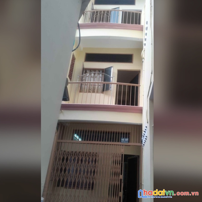 Cho thuê nhà 1 trệt 2 lầu tại hẻm 704/17/5, đường trường sa, phường 14, quận 3, hồ chí minh