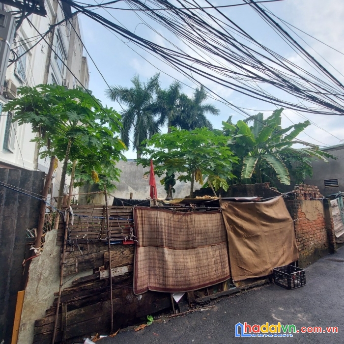 Đường ô tô - ngõ thông thoáng - lô góc chia lô đẹp. đỗ đức dục, nam từ liêm, đất 115m2, mt11.5m,