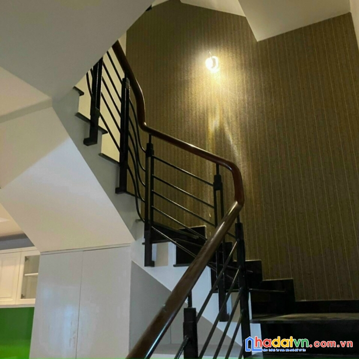 Nhà đẹp trần hữu trang, 4.2 x 12m, 2 lầu, chỉ 6.5 tỷ, phú nhuận