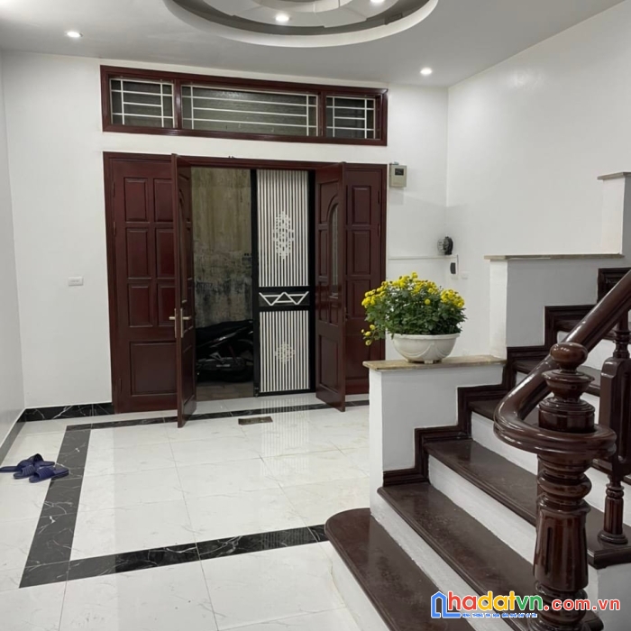 Bán nhà phố nguyên viết xuân-thanh xuân gần mặt phố, dt33m2, 5 tầng, mt6m, 5.1 tỷ. 0338080356