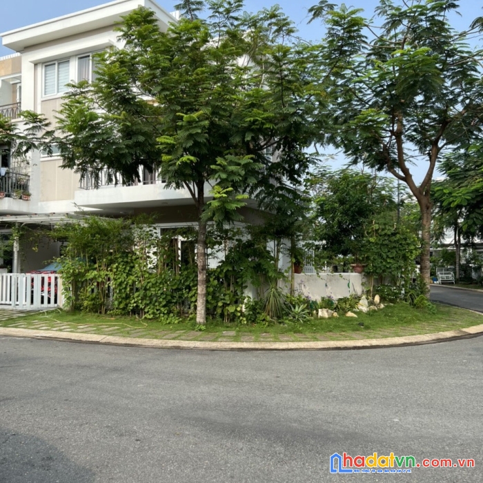 Bán biệt thự khang điền phong phú 4  giá 13,9 tỷ