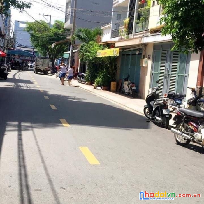 Bán nhà mặt tiền ca văn thỉnh - sát bên khu bàu cát, dt 160m2, 3 tầng giá 23.8 tỷ.