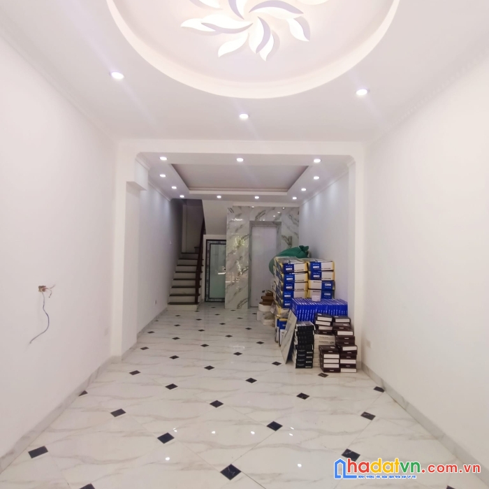 Siêu phẩm 6 tầng- thang máy- kinh doanh -ô tô tránh phố minh khai