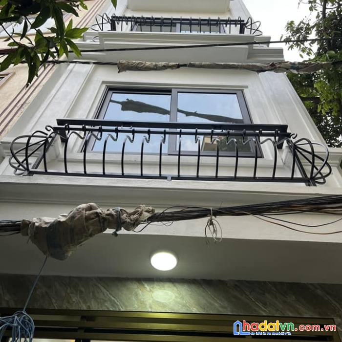 Nhà 7 tầng  thang máy  kinh doanh dt 50m2 mt 4,6m chỉ 5,5 tỷ