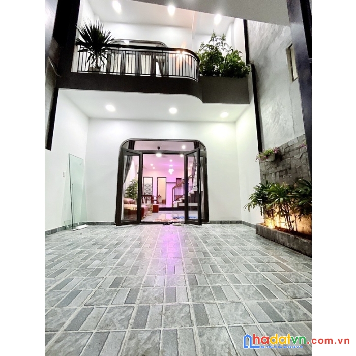Nhà mới 80m2 x 3 tầng gần biển giá chỉ 3,x tỷ tlcc