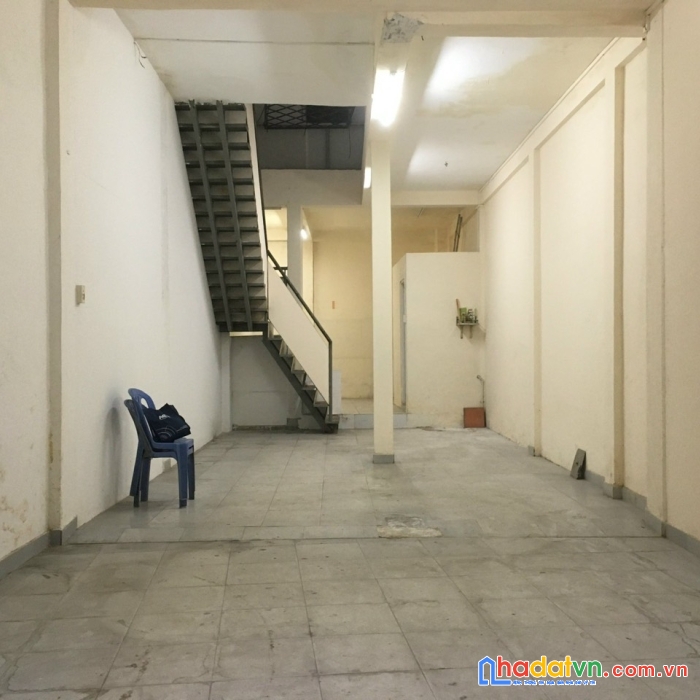 Chỉ 15 tỷ sở hữu ngay nhà mặt tiền đoạn đẹp nhất đường calmette,  quận 1