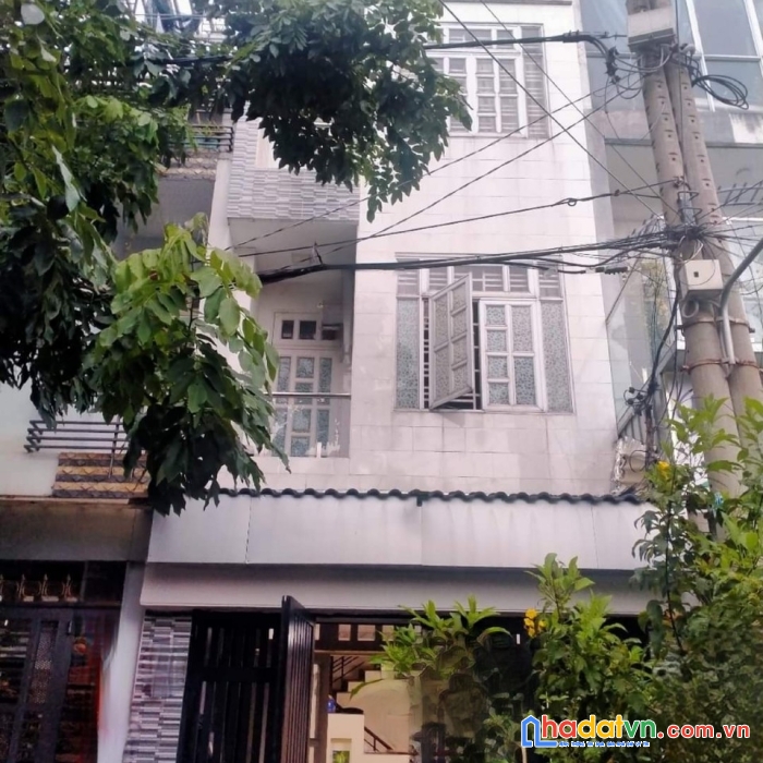 Nhà đẹp 4 tầng ngay aeon không qhlg