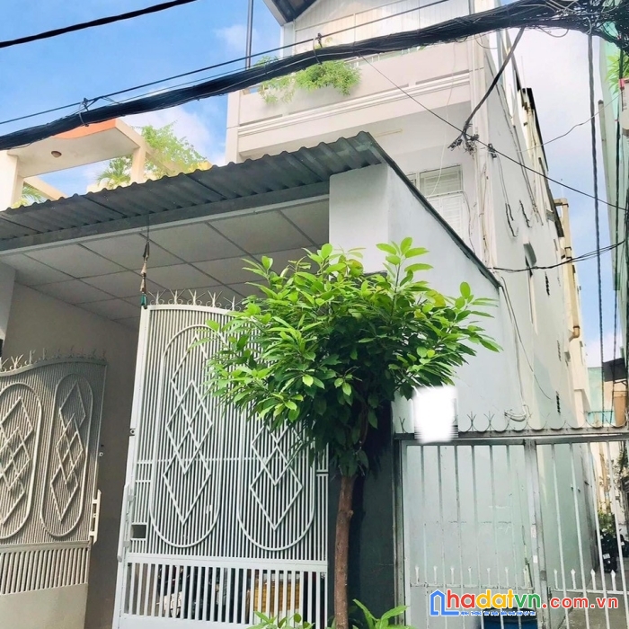 Nhà to hxh sát mt để ở kinh doanh đầu tư đều rất tốt