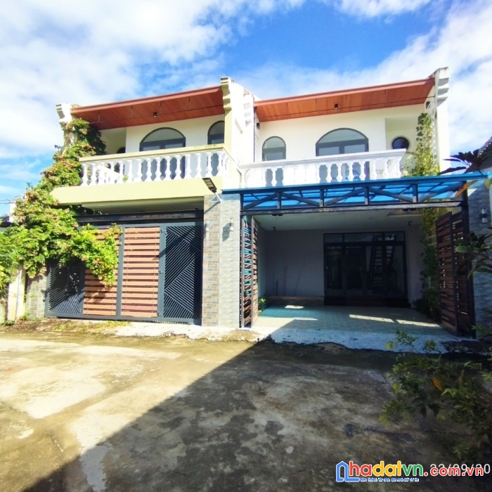 Bán căn nhà 2 tầng tâm huyết cực đẹp đường ô tô chỉ 1 tỷ 750