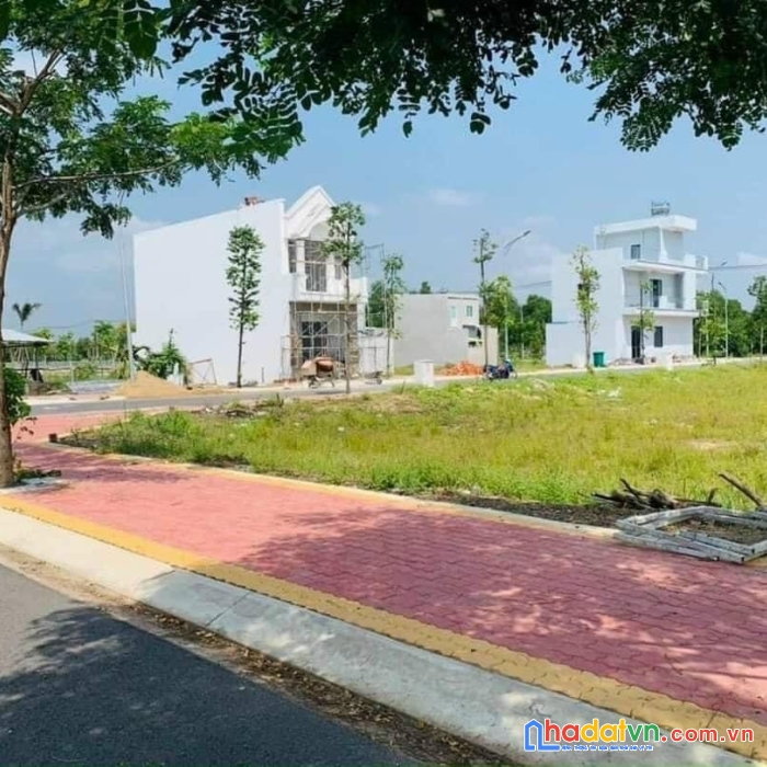 Đất nền thủ thừa có sổ hồng riêng, công chứng ngay