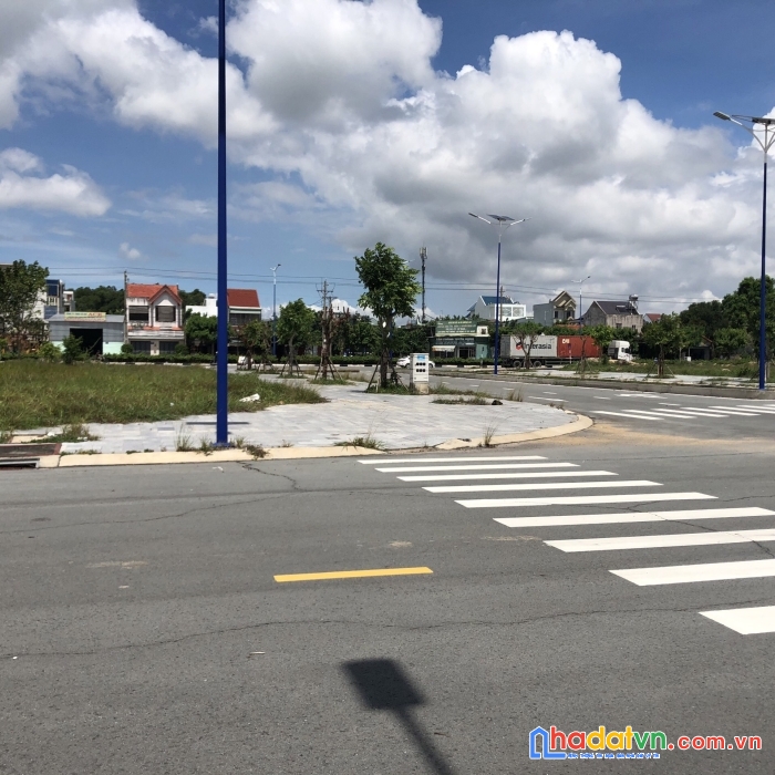 Bán lô đất xuất nội bộ 107m2, tại kdc đại nam, tp mới, bình dương, giá rẻ, shr