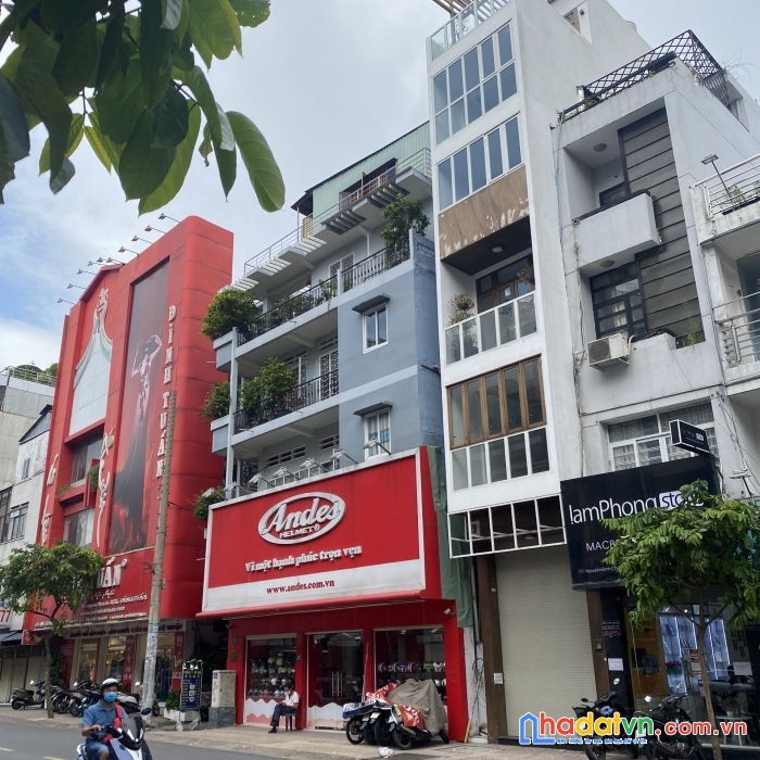 Bán gấp toà nhà căn góc 2mt đường nguyễn đình chiểu và nguyễn thiện thuật, quận3