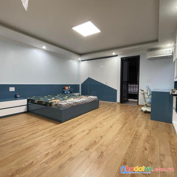 Bán nhà phố yên lãng, đống đa 55m, 7 tầng. giá: 13 tỷ