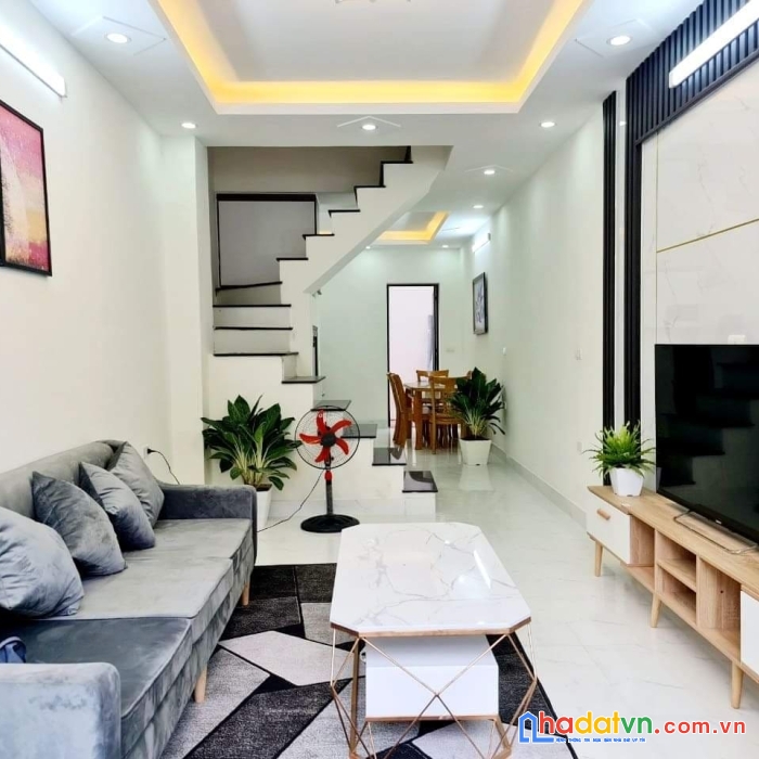Bán nhà hoàng mai - gần trường gần chợ. 30m ra ô tô đỗ