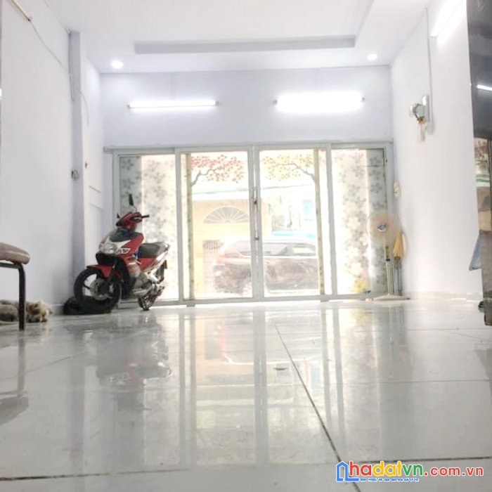 Nhà nở hậu mt hưng phú phường 9 quận 8. trệt,lầu. giá 10,8 tỷ tl