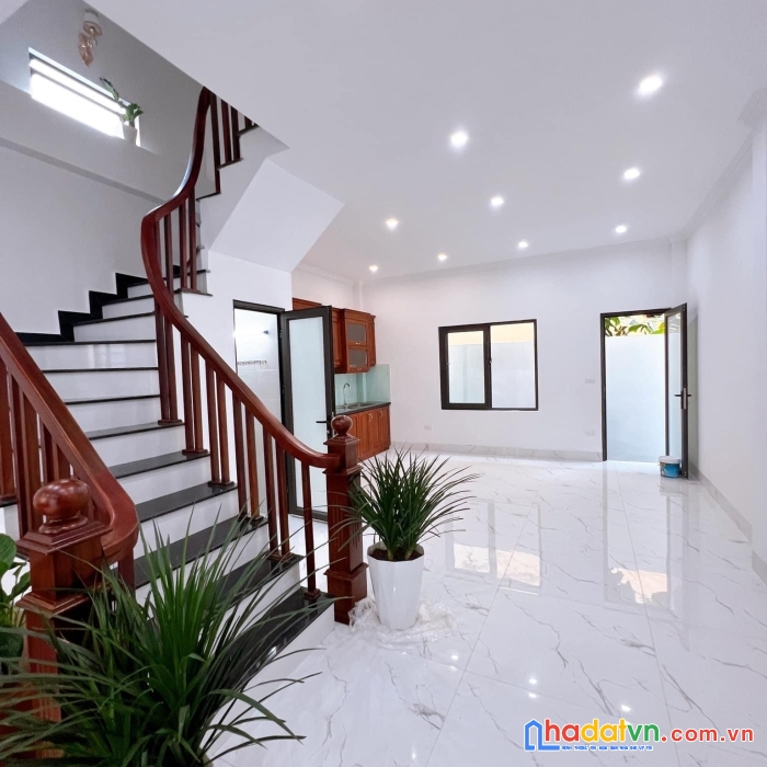 Bán nhà ngọc lâm, long biên 72m2 5.5tỷ ô tô 7 chỗ vào nhà