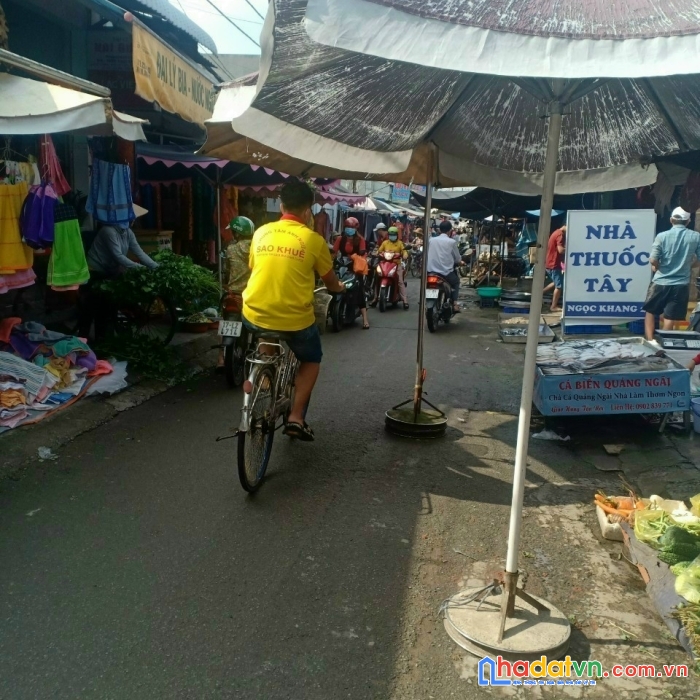 Mặt tiền chợ liên ấp 123 căn góc  83m2 giá 4,95 tỷ