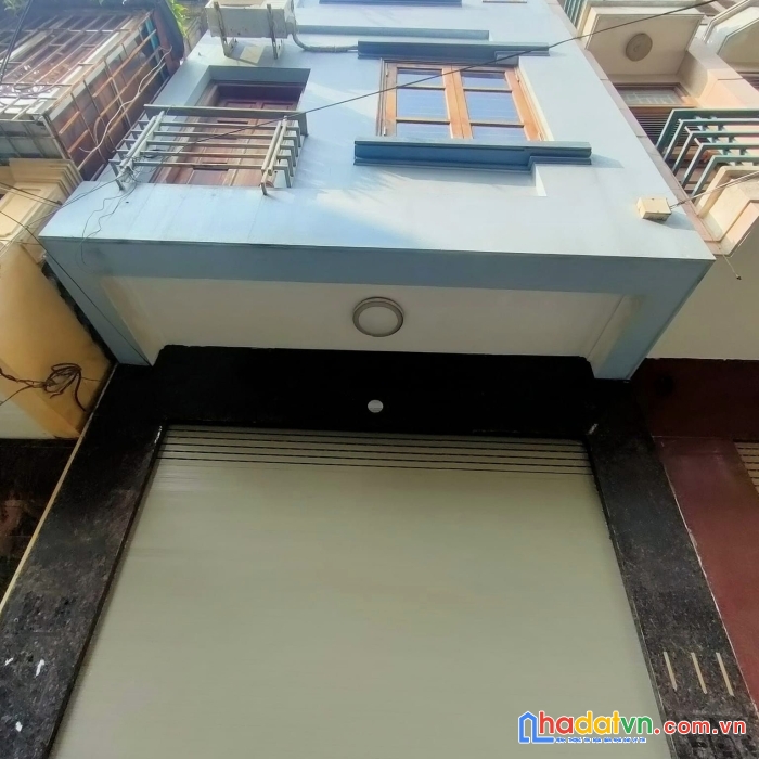 Bán nhà phân lô hào nam, 5 tầng, 30m ra phố, ô tô đỗ cửa.