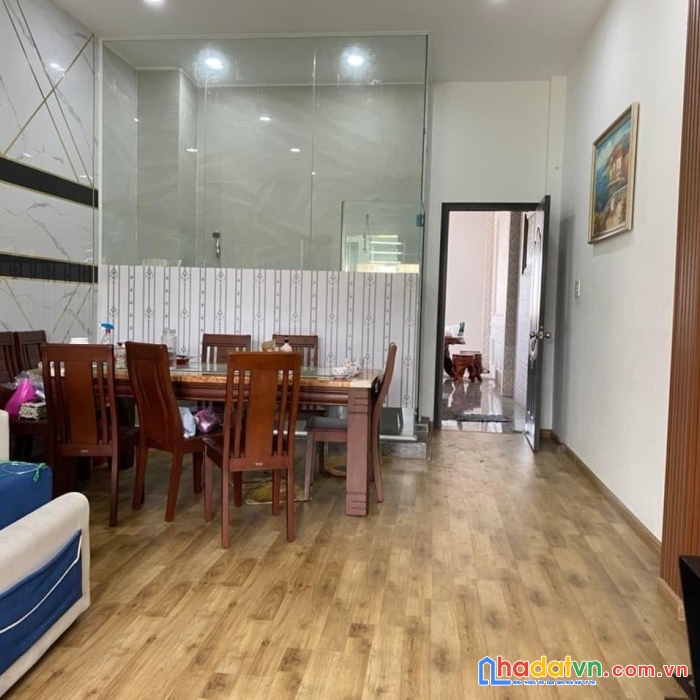 Bán nhà mặt tiền 3 tháng 2 - quận 11, dt 4 x 16, 7 tầng thang máy giá 27 tỷ.